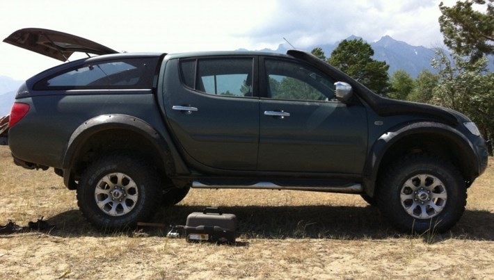 Камеры заднего вида для автомобилей Mitsubishi L200